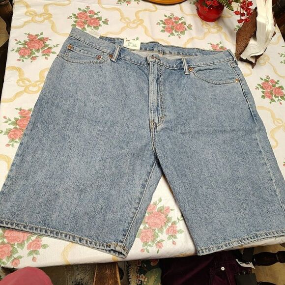 New Levi's 505 Straight Fit Shorts Size Men's 42 - Picture 1 of 2